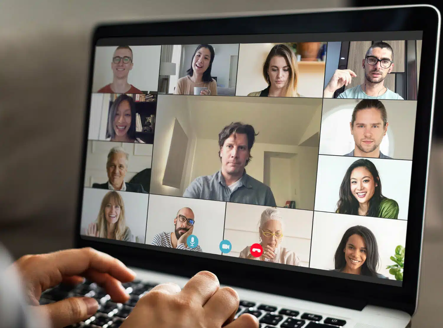 Cara Chat di Zoom Meeting (HP & Laptop) + Chat Pribadi & Solusinya
