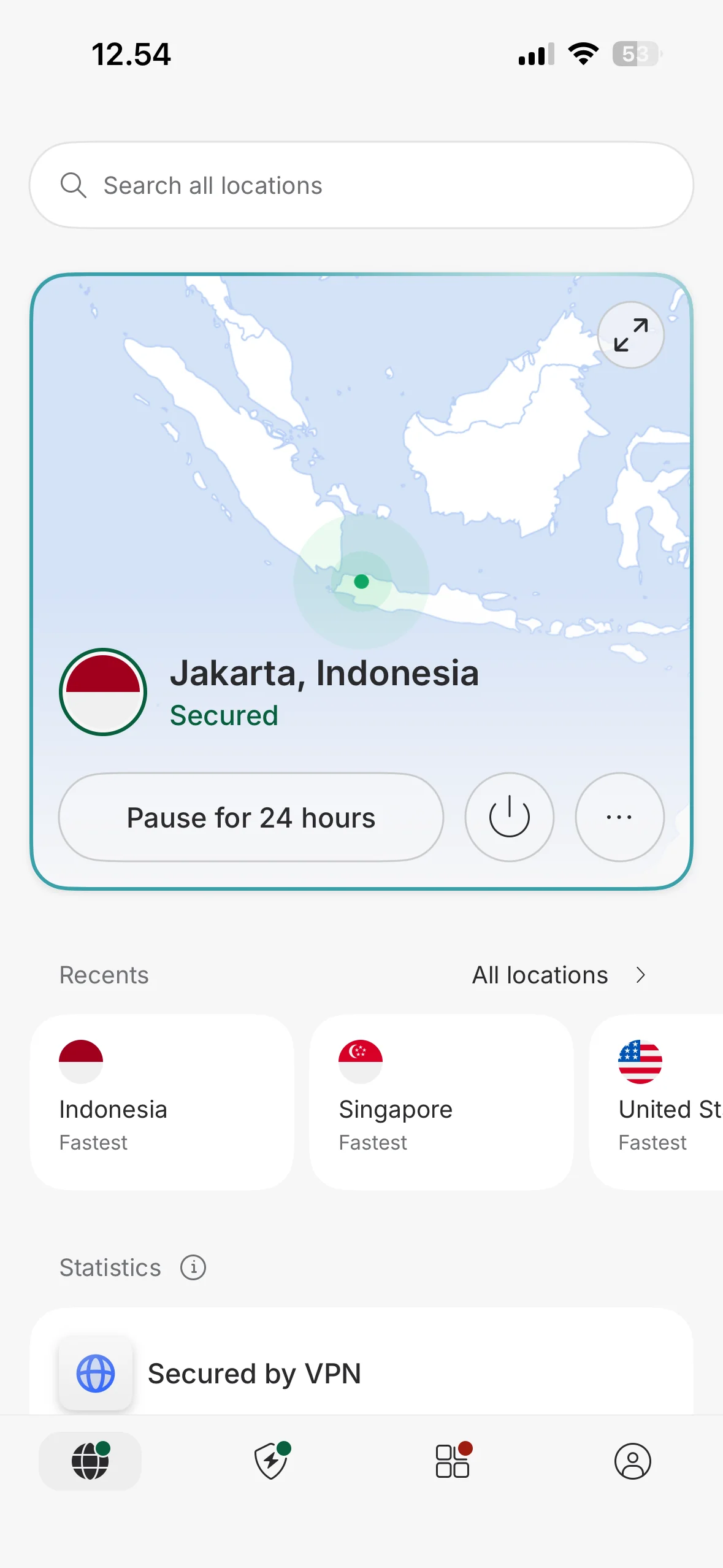 Aplikasi NordVPN tersambung server Jakarta di iPhone